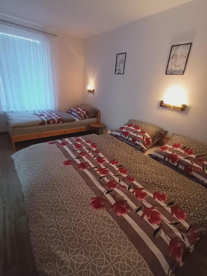 Вілла Domcek V Zahrade Ліптовський Мікулаш Екстер'єр фото